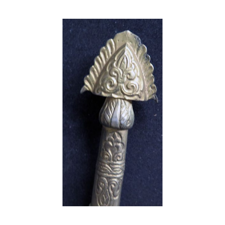 Dague de cérémonie en métal fabrication Toledo sur socle en bois