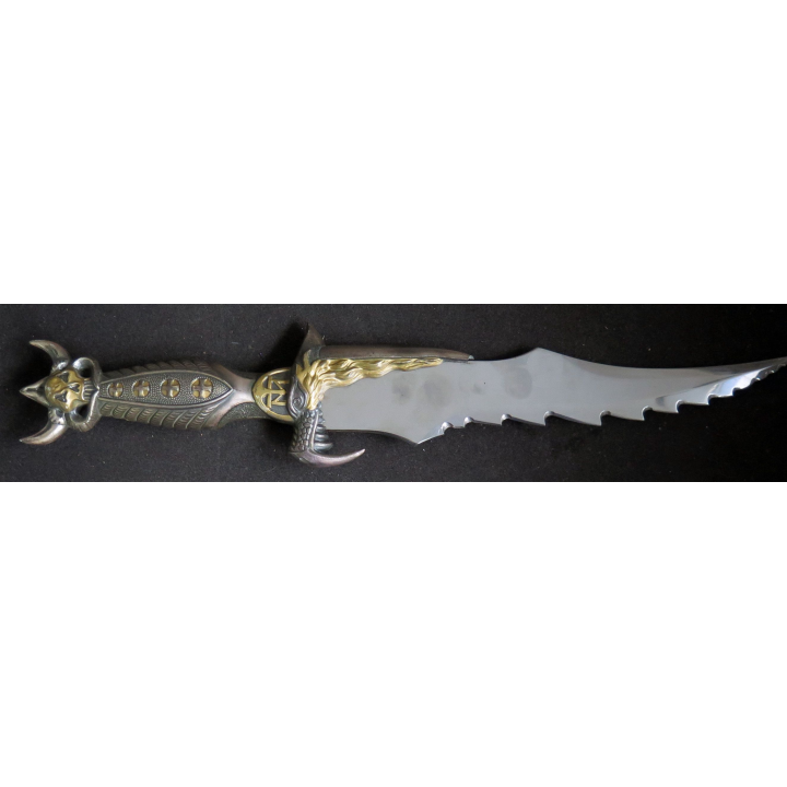 poignard en métal lourd (1 kg) longueur 41 cm largeur 8 cm