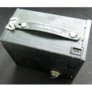 Appareil photo Brownie n° 2 made in USABY Eastman Kodak Rochester N.Y 