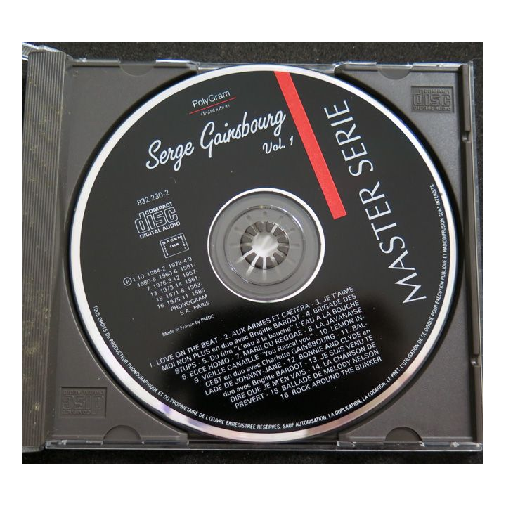 DISQUE CD : Serge Gainsbourg  vol 1 Love on beat, aux armes et caetera ...