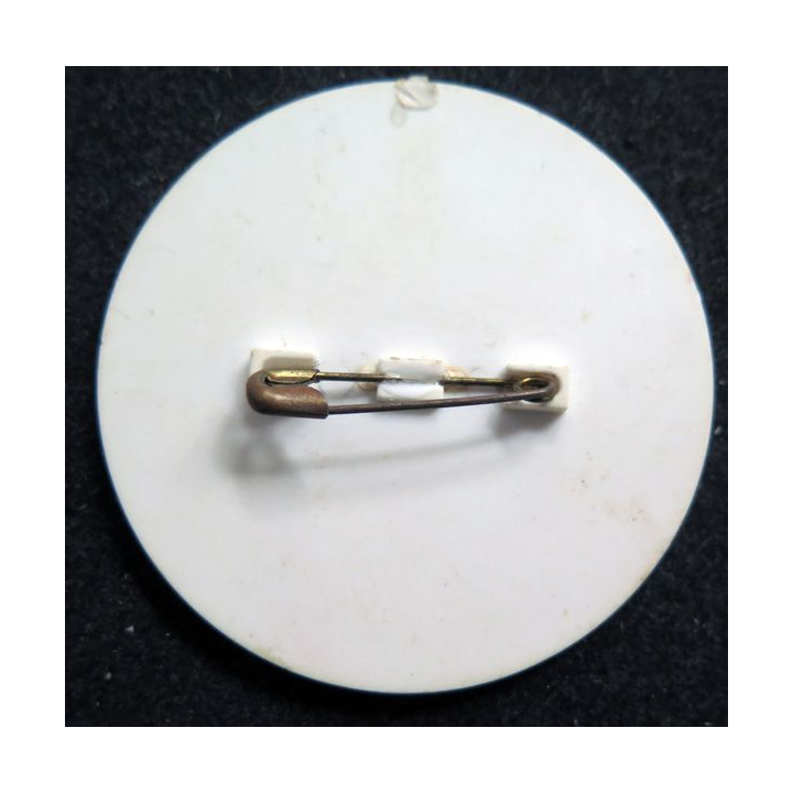 Insigne plastique Non à la Bombe à neutrons made in USA / Made in France