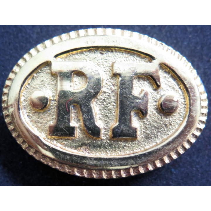 MILITARIA : support de flèche de Hampe de drapeau RF république française 4 x 5,5 x  1,1 cm