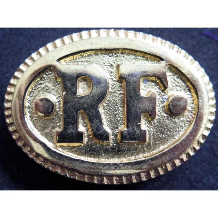 MILITARIA : support de flèche de Hampe de drapeau RF république française 4 x 5,5 x  1,1 cm