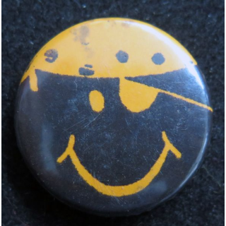 Badge corsaire au sourire