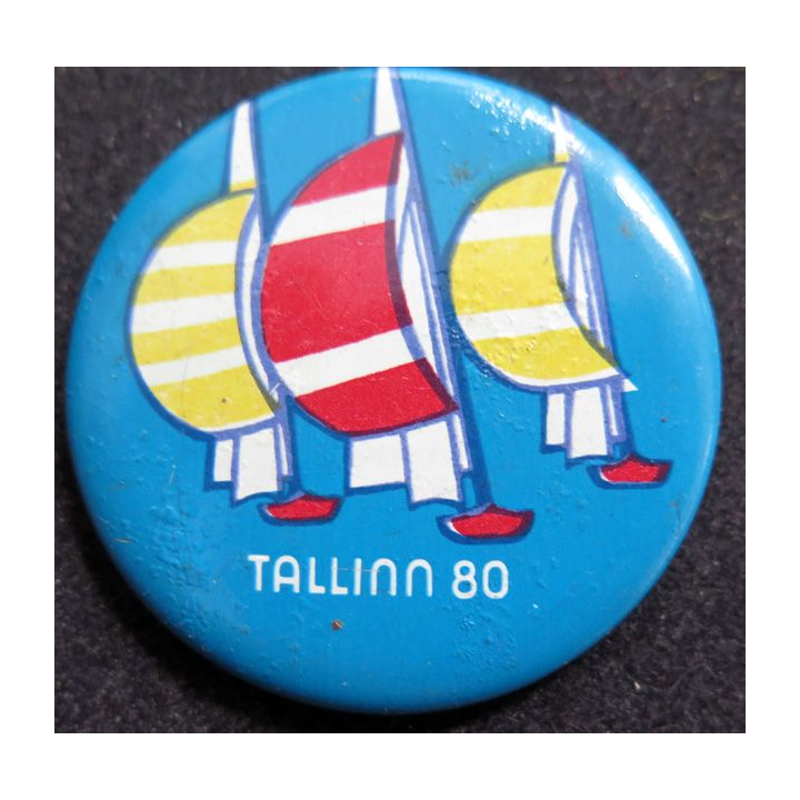 URSS : Badge métallique Tallinn 80 régates 4 cm de diamètre