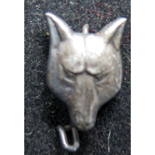 insigne scout  de louveteau en métal hauteur 1,5 cm (épingle coupée)