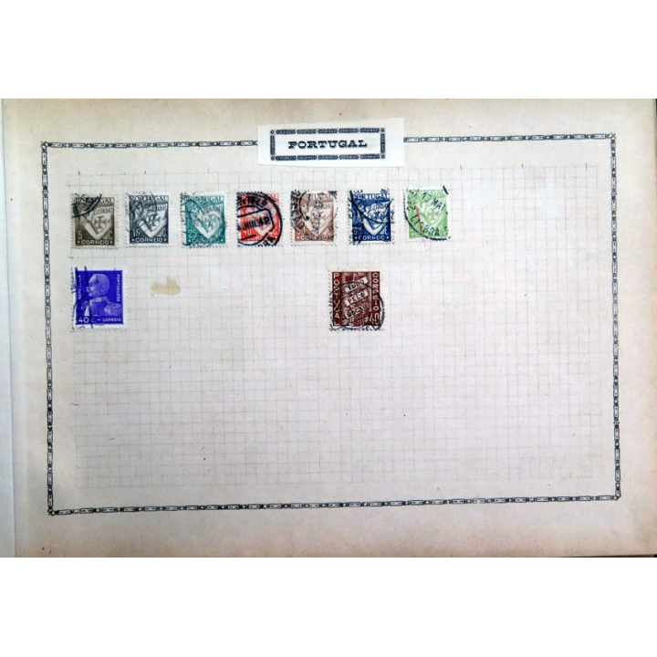 feuille de 9 timbres du Portugal oblitérés sur charnière année 1930 - 1934