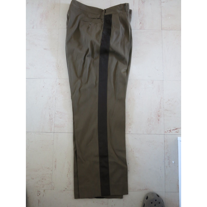 Vareuse et pantalon officier tenue hiver Kaki Modèle après guerre
