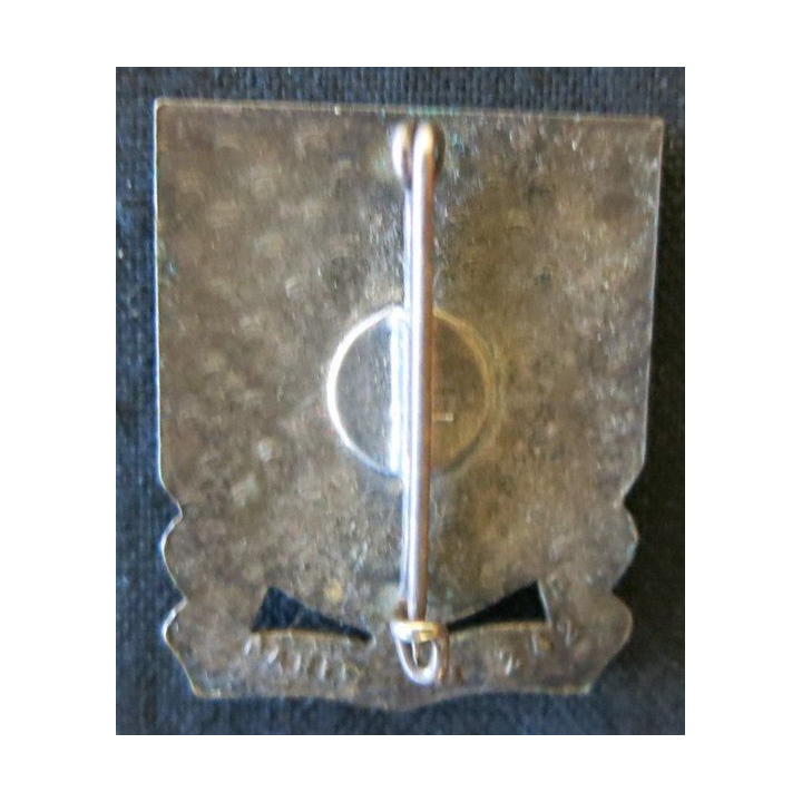 EMIC : insigne de l'école militaire de Cherchell en émail de fabrication Arthus Bertrand Paris H. 242 avec cuir