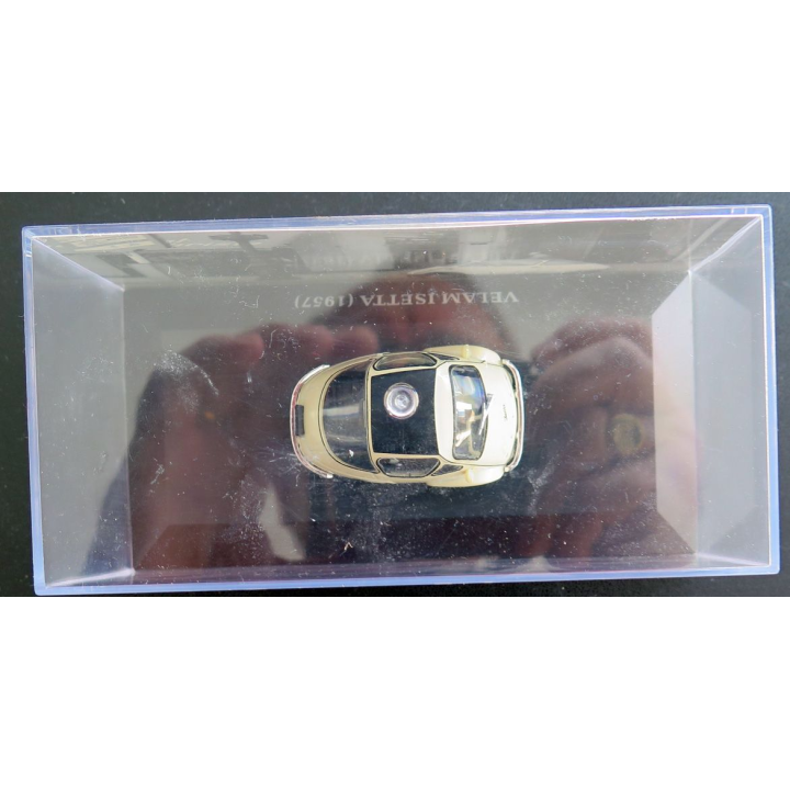 Voiture de collection : Velam Isetta 250 1957 dans on coffret plastique