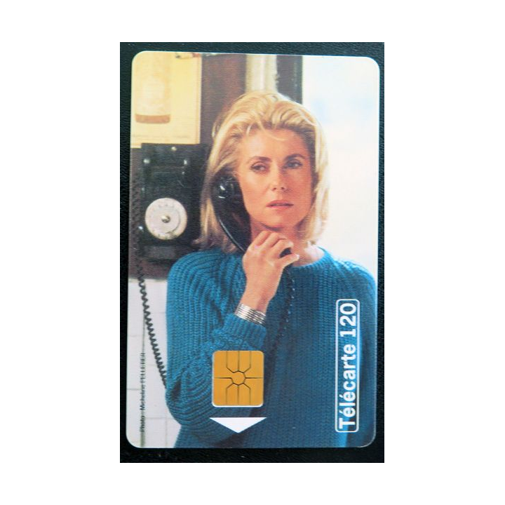 Carte téléphonique télécarte 120 Téléphone et cinéma Catherine Deneuve