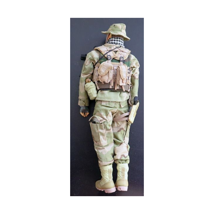 Poupée soldat US spécial forces au 1/6° 29 cm de hauteur équipée complet