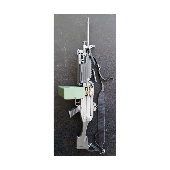Machine gun M 60 US avec chargeur sol 1/6° 