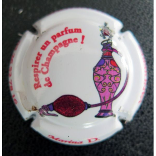 Capsule Muselet de bouteille de champagne MARINA D. n° 44d fond blanc