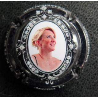 Capsule Muselet de bouteille de champagne MARINA D. n° 53a contour noir