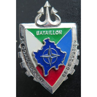 BCS KFOR : Insigne métallique du bataillon de commandement et de soutien de la KFOR G.4949.