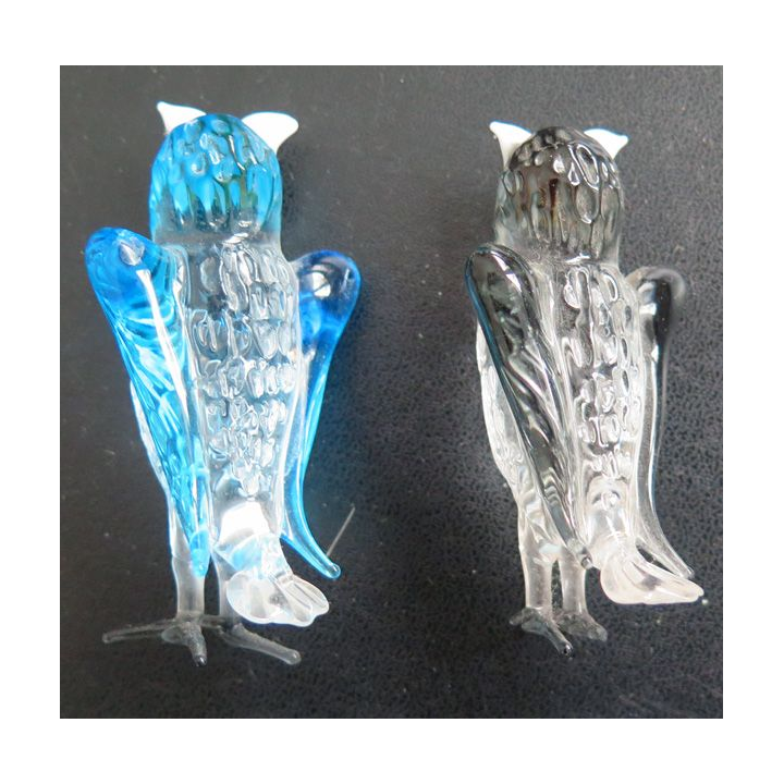 2 chouettes en verre coloré hauteur 7 cm environ