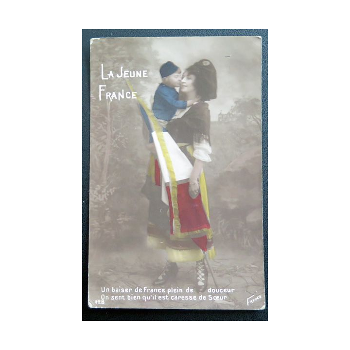 Carte postale La Jeune France Un baiser de France plein de douceur 1915
