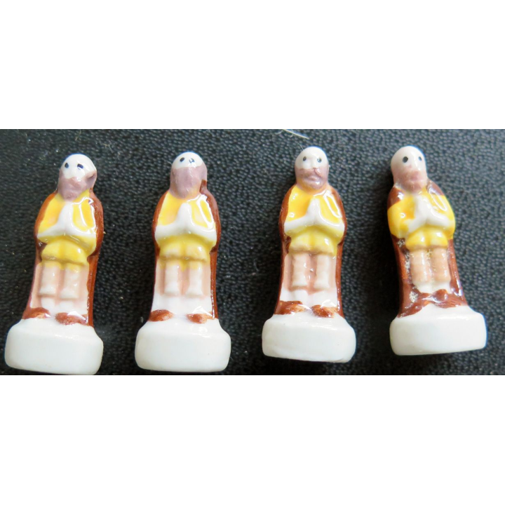 4 fèves santons de Provence identiques