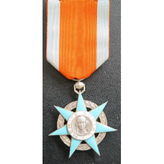 FRANCE : Médaille de chevalier de l'Ordre du Mérite Social en émail éclat centre verso
