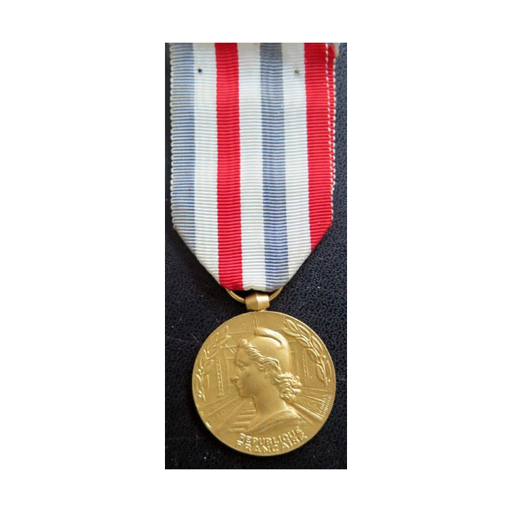 FRANCE : médaille d'honneur des chemins de fer attribuée en 1960 à P. Richard en bronze doré