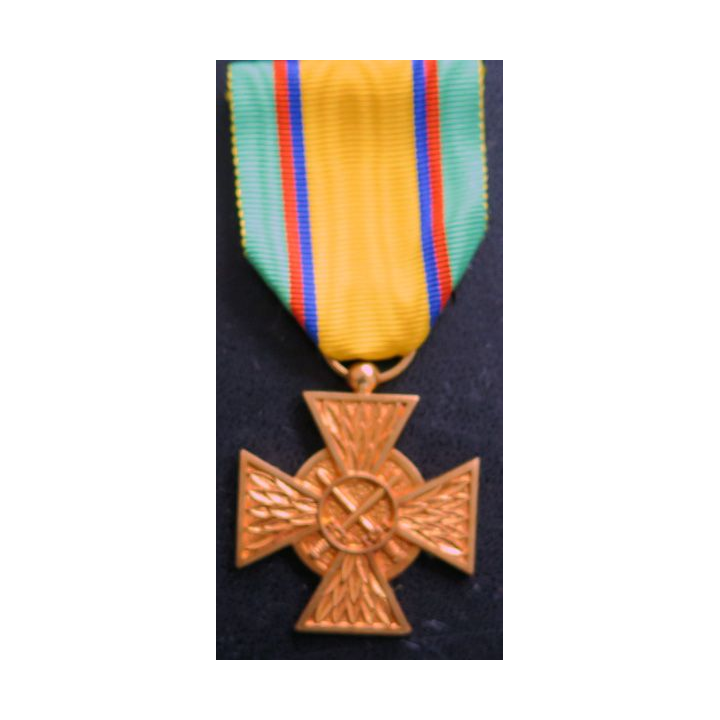 FRANCE : Médaille du Mérite confédéral du sous-officier français (modèle doré)
