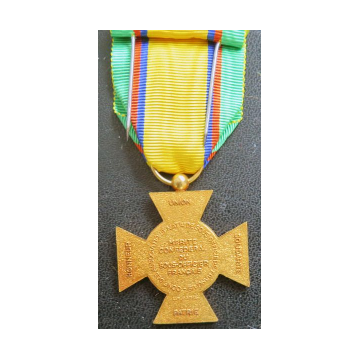 FRANCE : Médaille du Mérite confédéral du sous-officier français (modèle doré)