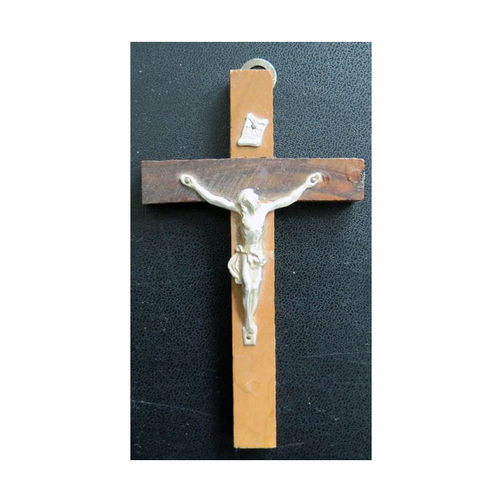Petit Crucifix en bois 10,5 cm de hauteur