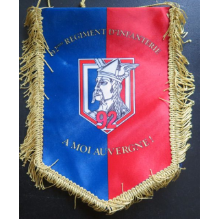 Fanion 22 x 15 cm du 92° régiment d'infanterie A moi Auvergne