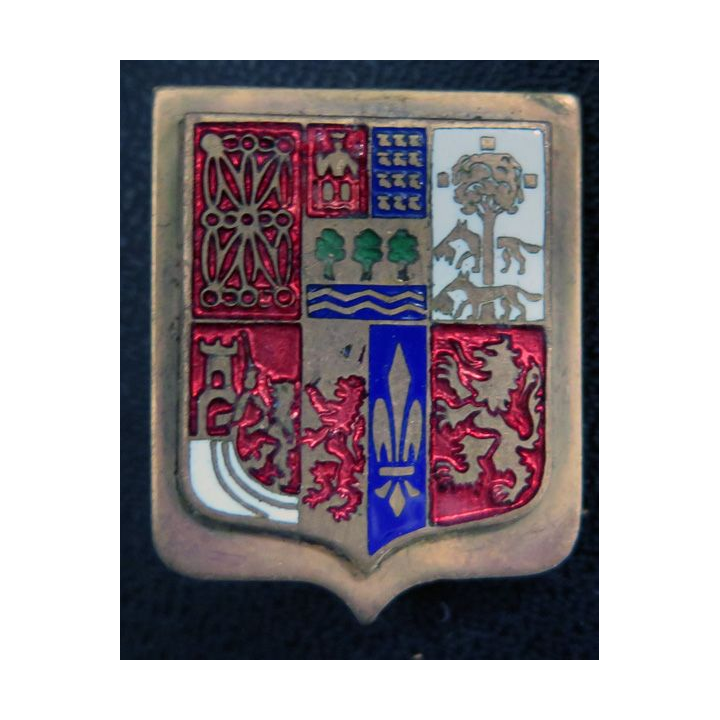 Blason émaillé Basque 3 x 2,4 cm sur plaque de cuivre poinçonnée