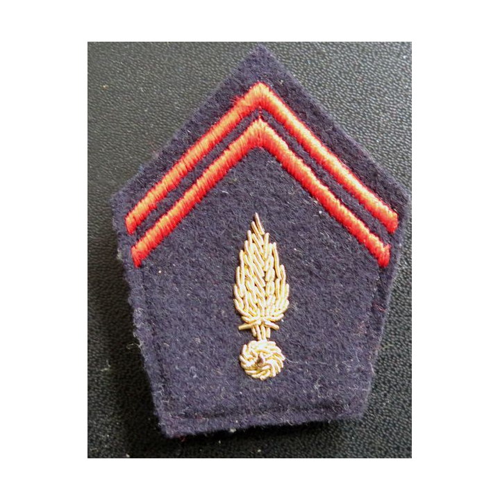 SOUTACHE : insigne de col de Régiment d'infanterie en cannetille