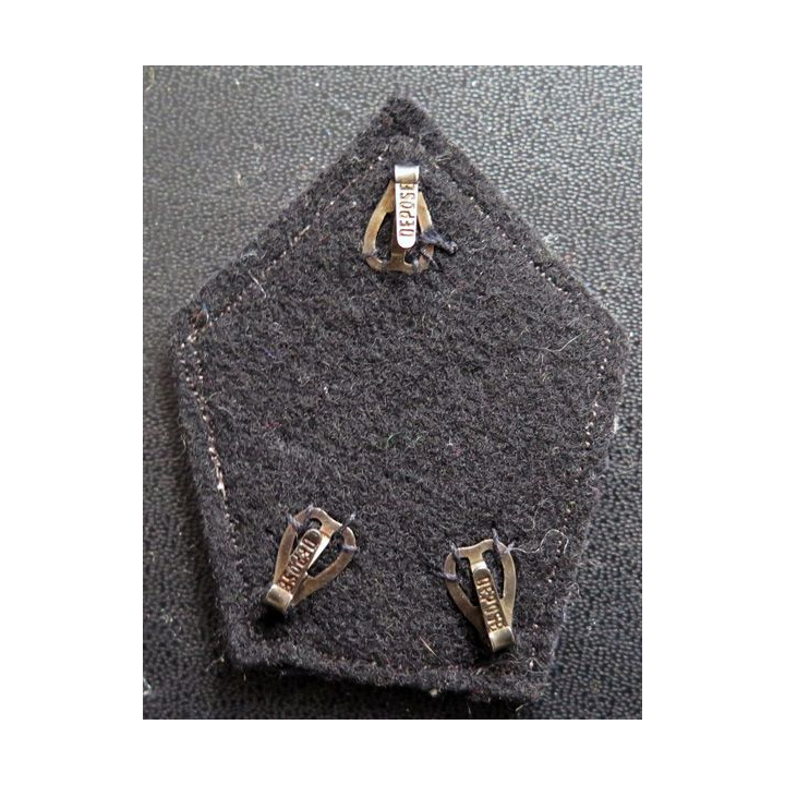 SOUTACHE : insigne de col de Régiment d'infanterie en cannetille
