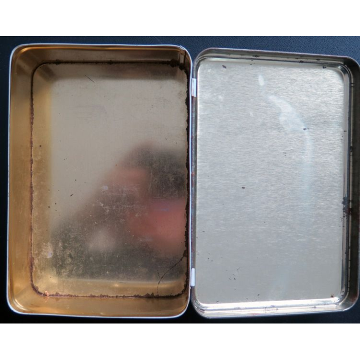Vieille boite des biscuits LU Lefèvre Utile 18 x 12,5 x 6,7 cm 