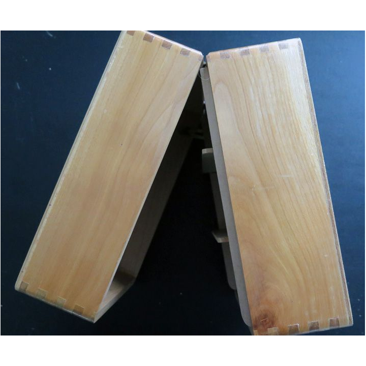 Vieille boite en bois pour ranger cartes postales 18 x 20,5 x 13 cm