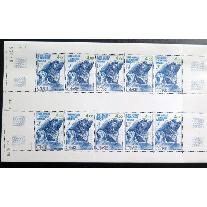TERRES AUSTRALES ET ANTARTIQUES FRANÇAISES : Planche de 10 timbres Otarie 4 F