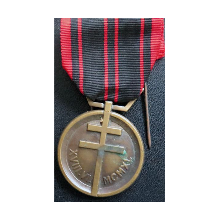 FRANCE : Médaille de la résistance en bronze mat avec poinçons
