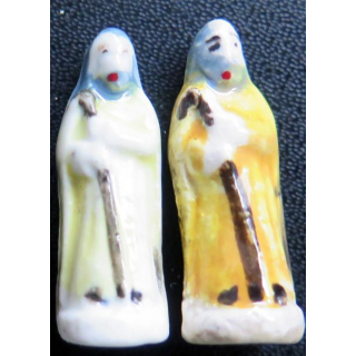 Deux fèves personnages de crèche