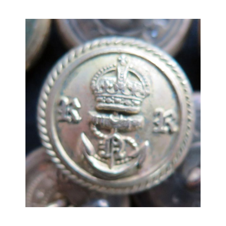 Lot de 27 boutons de la marine anglaise 1° Guerre mondiale sous Edouard VII