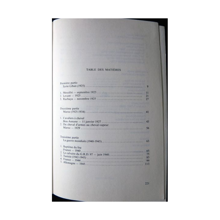 Royal étranger - Légionnaires au combat 1921-1984 de Alain Gandy aux Editions Presses de la Cité