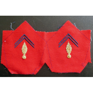 SOUTACHE : paire d'insigne de col de Régiment d'artillerie en cannetille