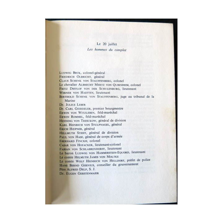 La révolte des soldats de Hans Hellmut Kirst aux Editions Robert Laffont