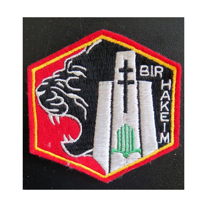 PMT : insigne tissu brodé de la préparation militaire Terre de Bir Hakeim Puteaux