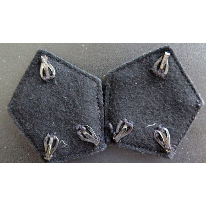 13° RG : paire de soutache (insigne de col) du 13° Régiment du génie en cannetille