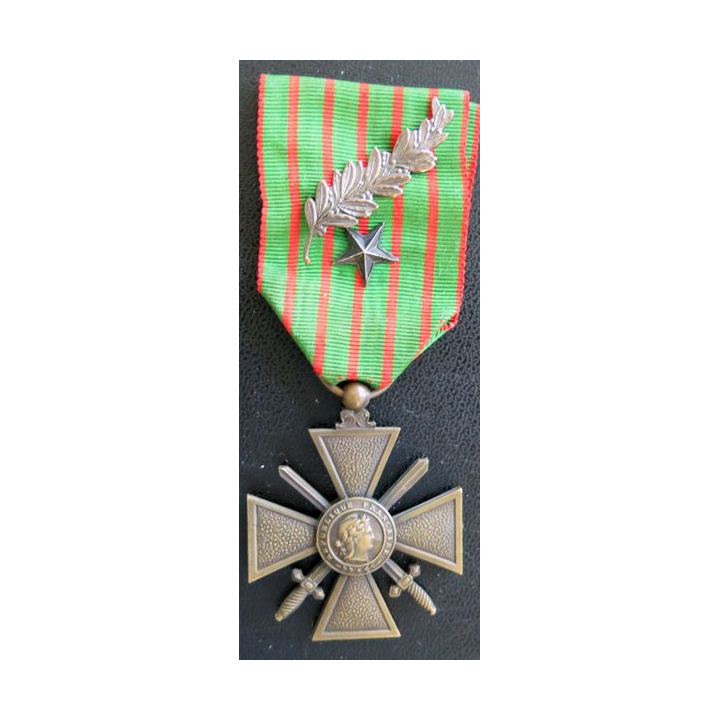 FRANCE : Croix de guerre 1914-1918 avec deux citations ( 1 palme et 1 étoile de bronze)