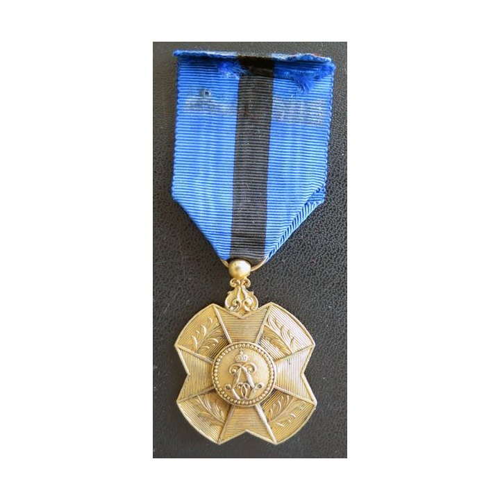 BELGIQUE : médaille de bronze  de l'Ordre de Léopold II