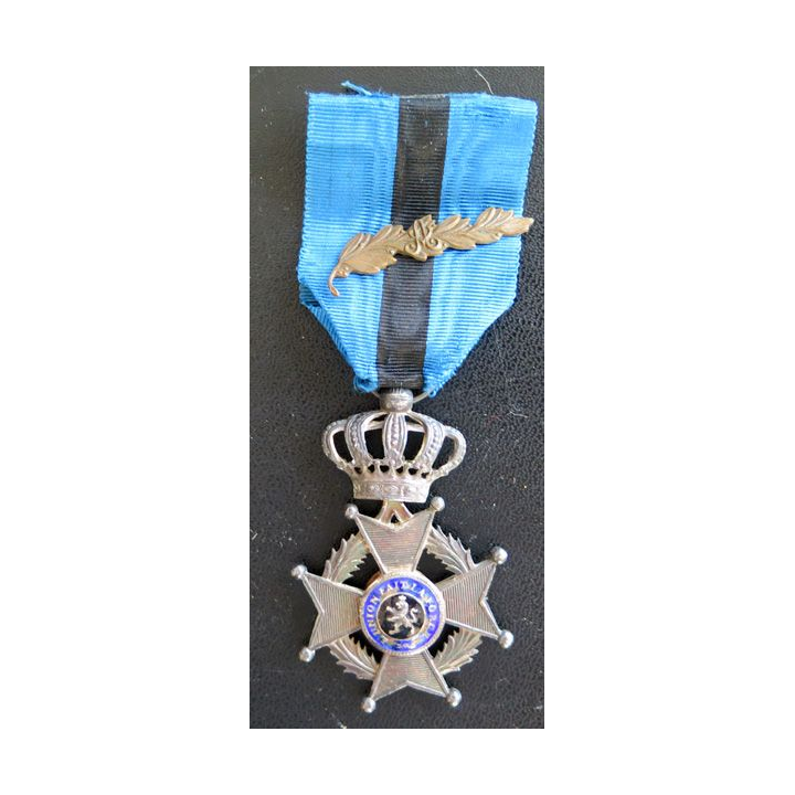BELGIQUE : grade de chevalier de l'Ordre de Léopold II avec épées