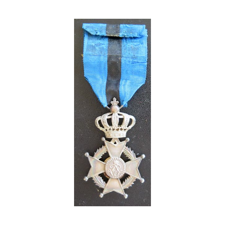 BELGIQUE : grade de chevalier de l'Ordre de Léopold II avec épées
