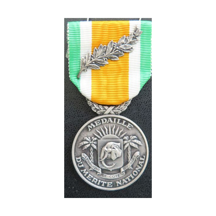 COTE D'IVOIRE : médaille d'argent du mérite national de la Côte d'Ivoire avec palme argent