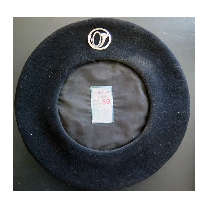 Tarte ou béret de Montagne des chasseurs alpins BEIGHAU OLORON 1995 taille 59 avec insigne