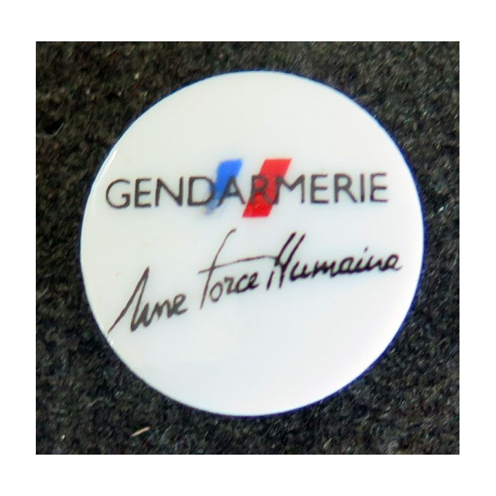 Pin's de la gendarmerie nationale Une Force humaine